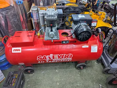 Air compressor
