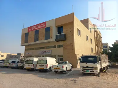 بنايه للبيع بالجرف قريبة من شارع جدة