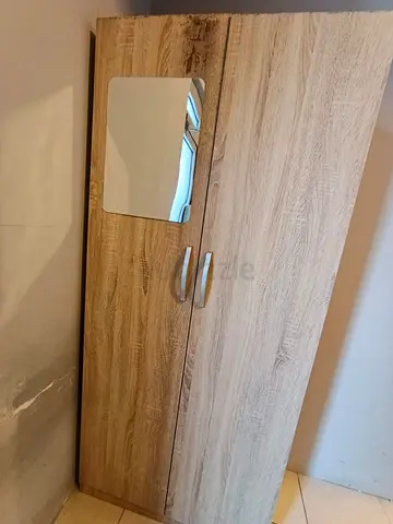 Free 2 door cupboard