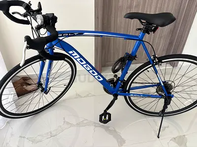 MOGOO Road Bike – Medium Size – Excellent Condition (Never Used)