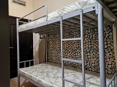 Lady Bed space  available for rent in Ewan
