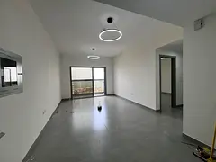 Master bedroom with balcony and sea view, built-in wardrobes, prime and vibrant location close to ca