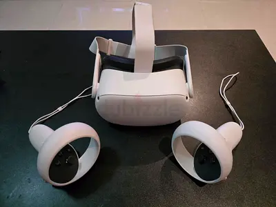 Meta Quest 2 VR Headset with Controllers (Good Condition)