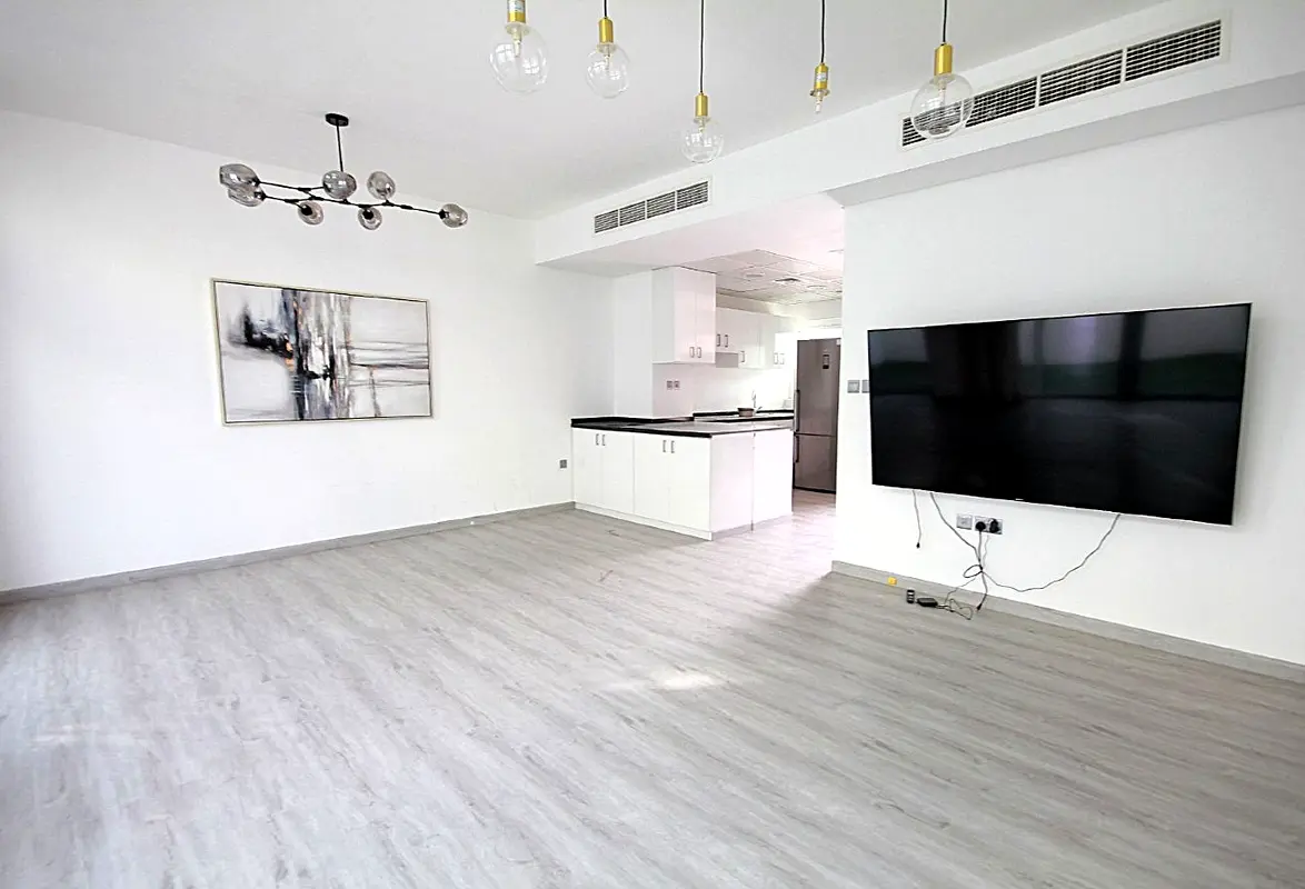 UNFURNISHED | 3 BEDROOMS | TYPE RMM | 4 CHEQUES