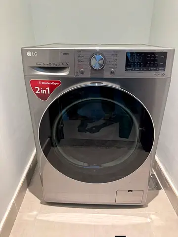 L.G direct drive 2in1 10/7 washing machine for sell 10kg wash 7kg dryer 💯 good working