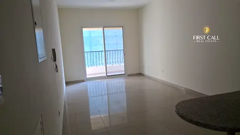 Spacious studio apartment for rent with balcony