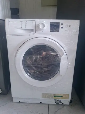 Ariston 7kg Front-Load Washing Machine - Good Condition