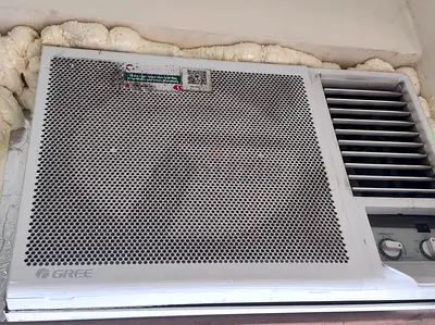 Gree Window Air Conditioner Unit - Used