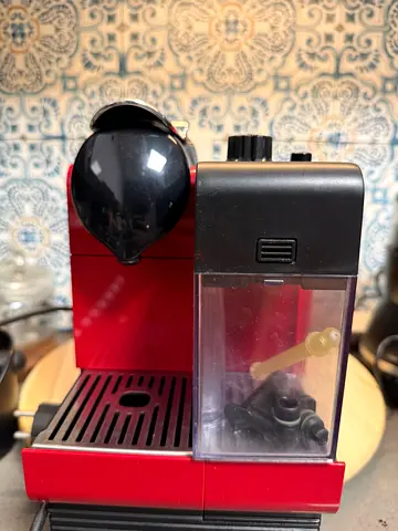 Nespresso Latissma