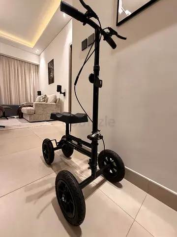 Knee Scooter / Knee Walker | Adjustable | Excellent Condition | Barely Used