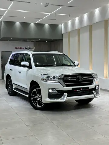Toyota Land Cruiser VXR Grand Touring S 5.7L V8,2021 Model,Gcc Specs,Under  Warranty and Contract