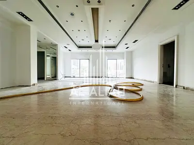 Showroom for Rent | Vacant | Prime Location
