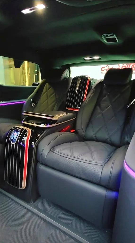 Cadillac Escalade 2026 — photo 1 of 15