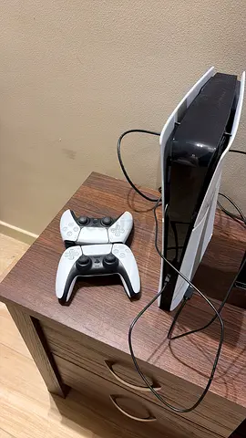 Ps5 slim digital with 2 controllers