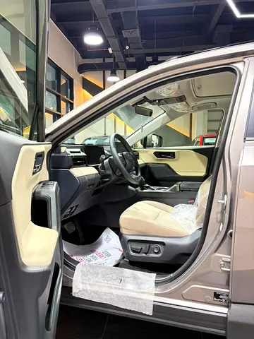 Toyota RAV4 XLE, миниатюра 13