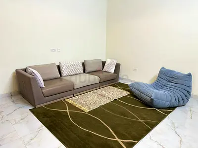 3-seater modern fabric sofa in grey with cushions