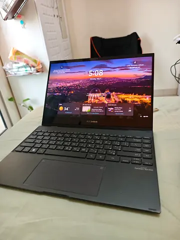 Asus Zenbook i5 11th gen /8gb/256 gb ssd/ 13 inch IPS touch OLED