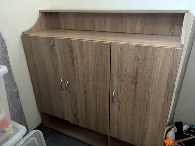 Shoe cabinet