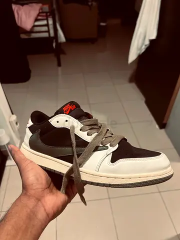 Nike Air Jordan 1 Low - Black/White/Olive (Mens) - Excellent Condition