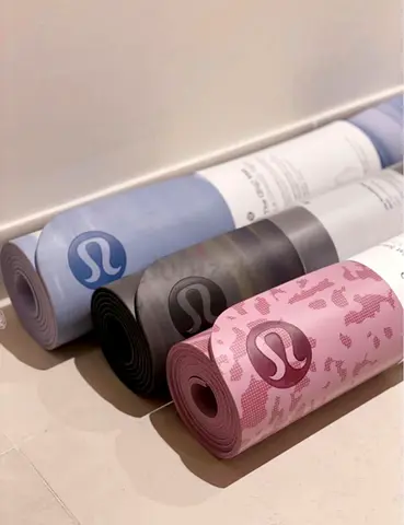 Lululemon Yoga Mat Authentic (Pink)