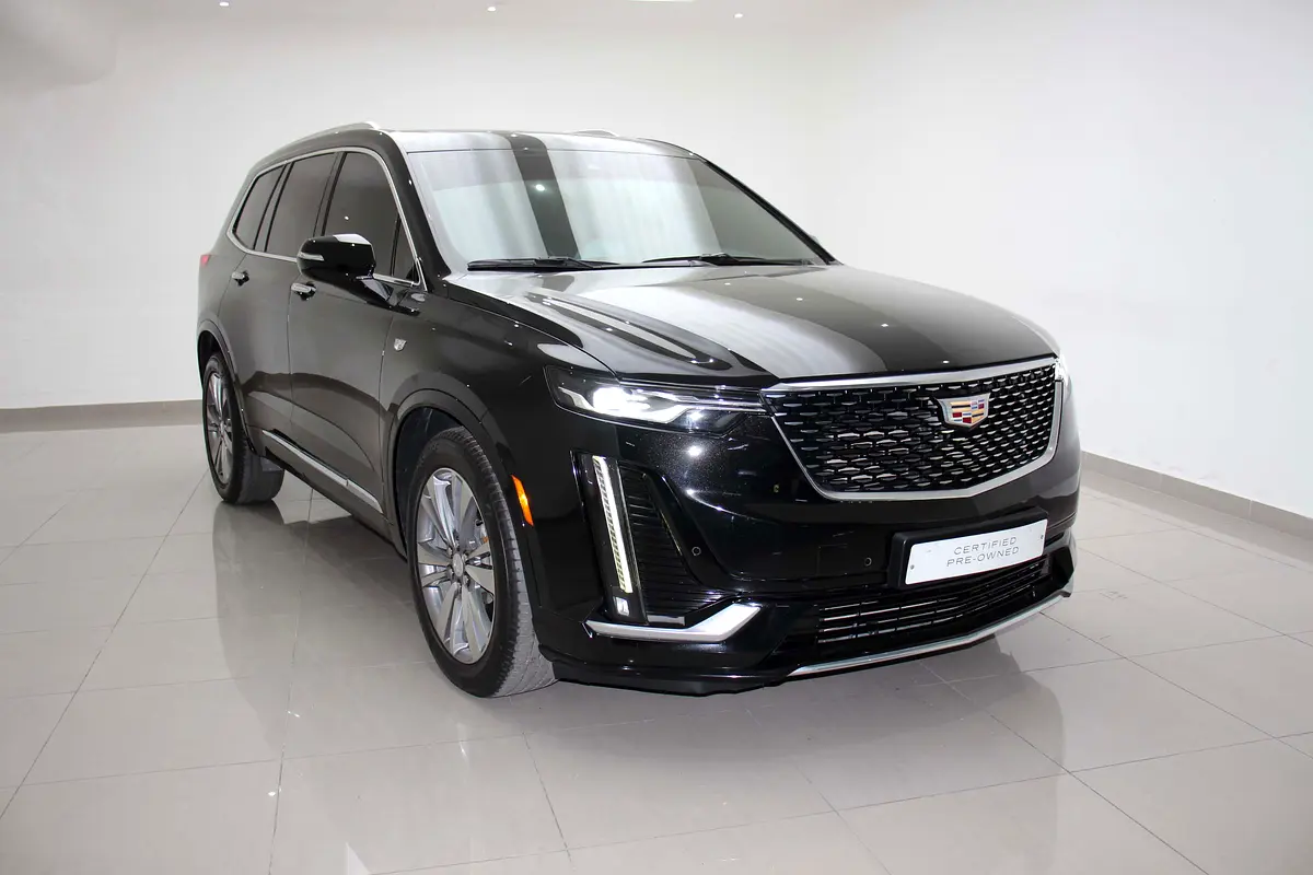 Cadillac XT6 2022 — photo 1 of 10