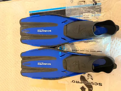 Pair of Scubapro Open Heel Diving Fins - Size 44-45, Blue/Black