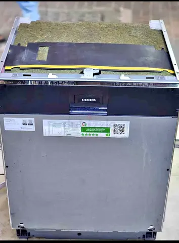 Siemens iq700 built-in dishwasher