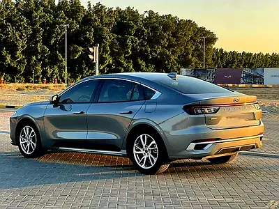 2024 FORD TAURUS 照片 4