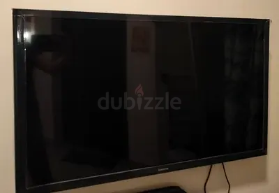 Samsung 32 inch Flat Screen TV with original remote
