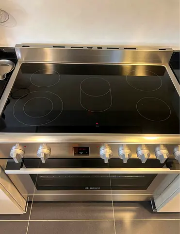 Bosch 5 burner electric ceramic stove size 90cm