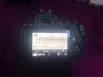 Canon DSLR body (rear view) with LCD - used, working