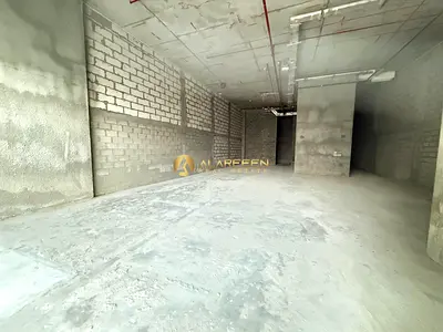 Shell and Core | Spacious Shop | Brand New