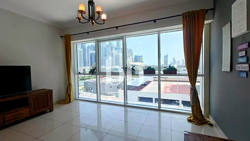 Great location | Vacant | Balcony