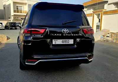 Toyota Land Cruiser GXR 2014 – Upgraded to 2025 Look