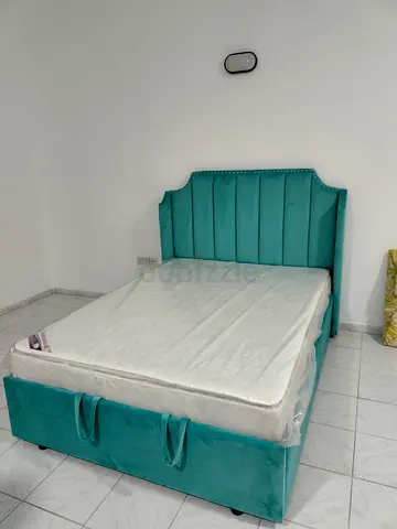 Turquoise Upholstered Queen/king Bed with Storage (New)