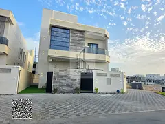 Corner villa with 5 master bedrooms in Al-Haliu, directly from the owner.