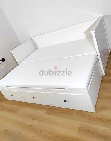 IKEA HEMNES DAY BED FOR SALE