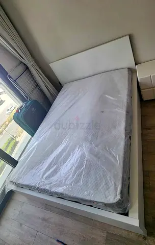 Ikea malam bed with ikea mattress Queen size 160x200cm bed