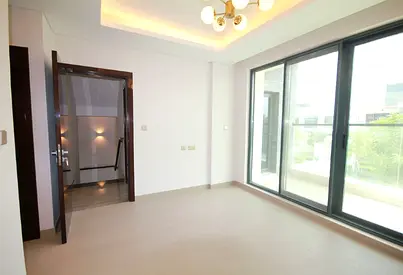 Brand New | Upgraded | 5 Bed With Roof Golf View