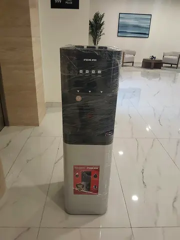 Bottom load water dispenser