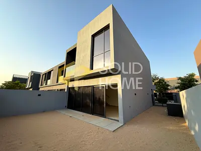 Single row | Massive Plot| Full Privacy| Corner TH