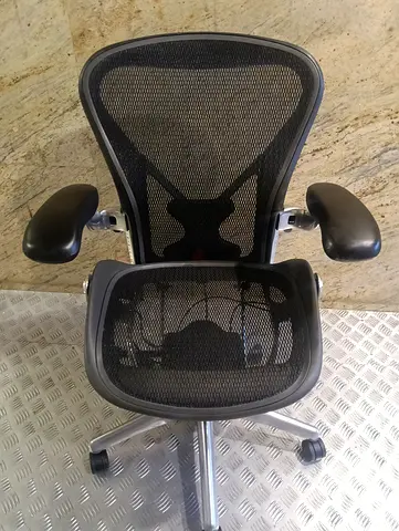 Selling herman miller Aeron chair.good condition only little use