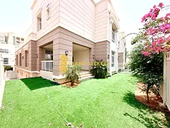 Ready To Move ! Stunning Villa ! Prime Location