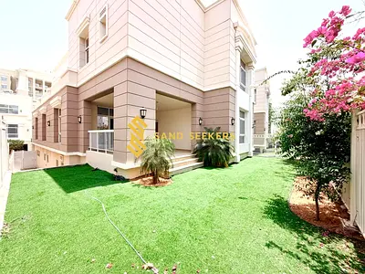 Ready To Move ! Stunning Villa ! Prime Location