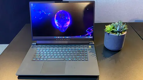 alienware m17 R5, 4k 120hz screen, Ryzen with 10gb Radeon