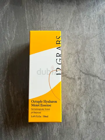 12GRABS Octuple Hyaluron Moist Essence