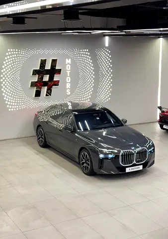 BMW 735i