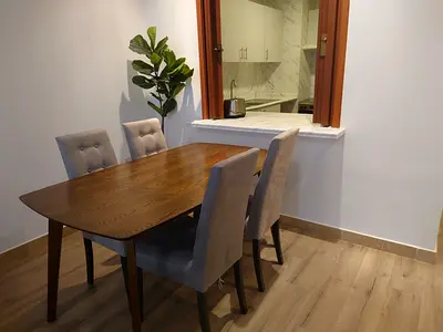 Dining Table Set for Sale (4 Chairs Included) – Great Condition