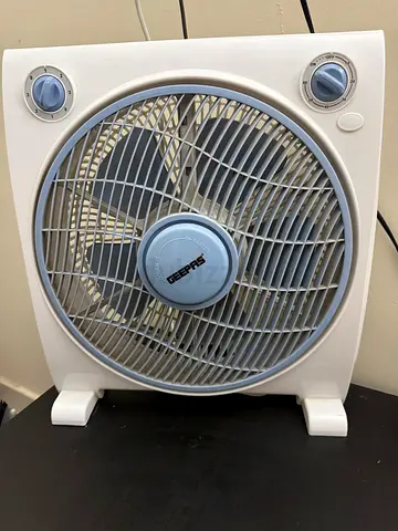 Box fan / floor fan - compact, good working condition
