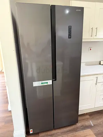 Side-by-side refrigerator - large capacity, good condition